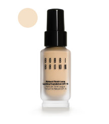 Natural Finish Foundation SPF 15 in Alabaster