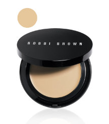 Oil-Free Even Finish Compact Foundation in Natural
