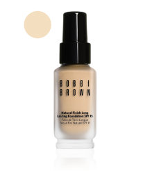 Natural Finish Foundation SPF 15 in Sand