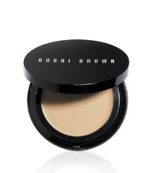 Oil-Free Even Finish Compact Foundation in Warm Honey