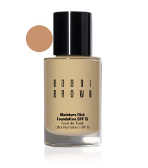 Moisture-Rich Foundation in Warm Ivory